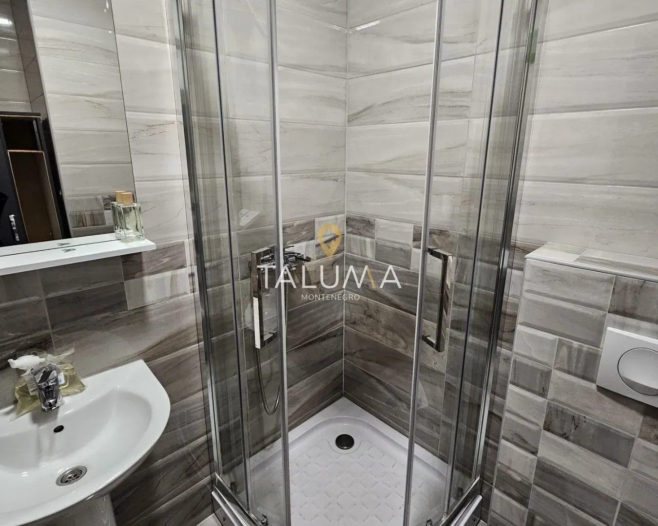 Rent, two bedroom apartment, 56m², City Kvart, Podgorica