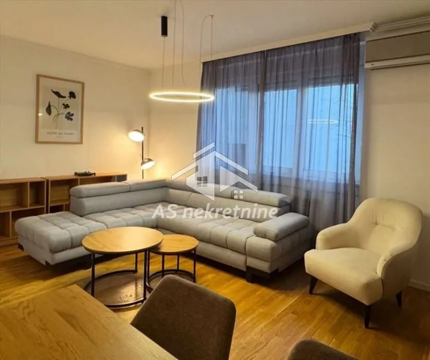 Izdavanje, dvosoban stan, 64m², Vračar Hram, Vračar Sve Podlokacije