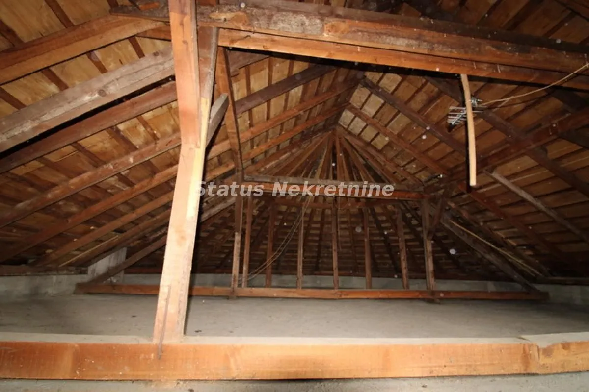 Prodaja, kuća, 416m², Sremska Mitrovica, Srbija