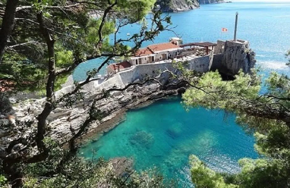 Sale, two bedroom apartment, 56m², Petrovac, Budva