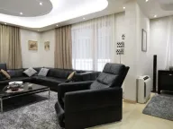 Izdavanje, četvorosoban stan, 178m², Tološka šuma, Podgorica - image 7