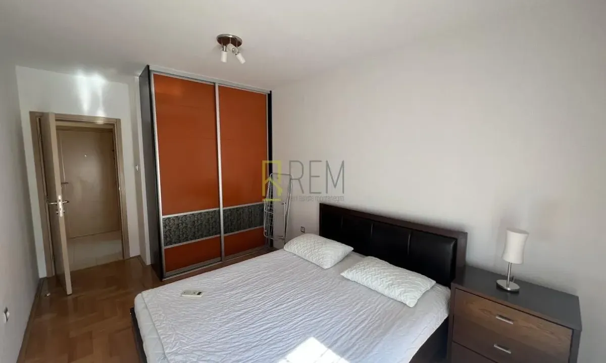 Izdavanje, dvosoban stan, 77m², Preko Morače, Podgorica
