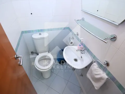 Izdavanje, dvosoban stan, 85m², Preko Morače, Podgorica - image 10