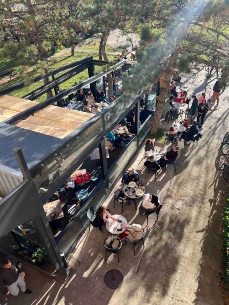 Sale, hospitality venue, 160m², Blok 5, Podgorica