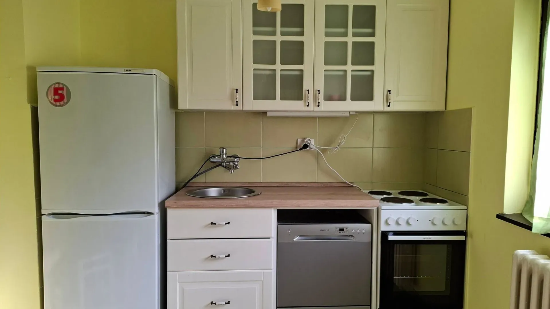 Izdavanje, jednosoban stan, 44m², Nova Detelinara, Novi Sad Sve Podlokacije