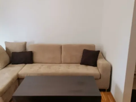 Rent, one bedroom apartment, 50m², Podkošljun, Budva - image 3