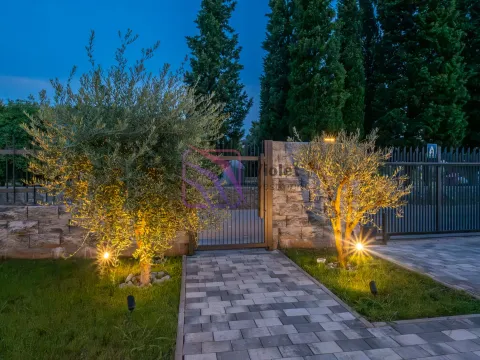 Rent, house, 180m², Gornja Gorica, Podgorica - image 27