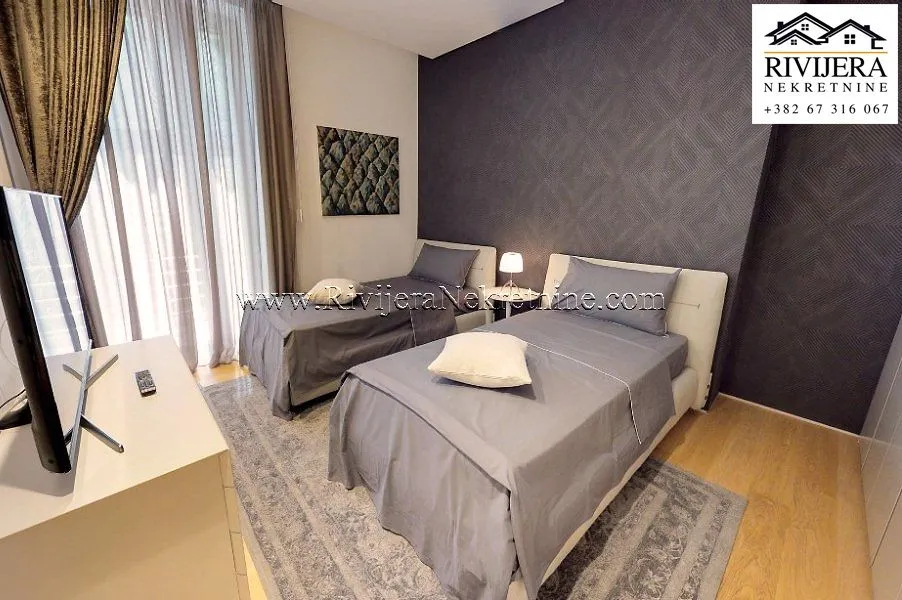 Sale, two bedroom apartment, 146m², Bečići, Budva