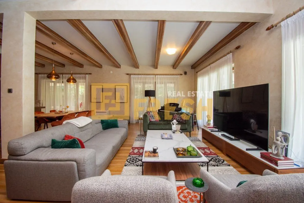 Rent, house, 400m², Danilovgrad, Crna Gora