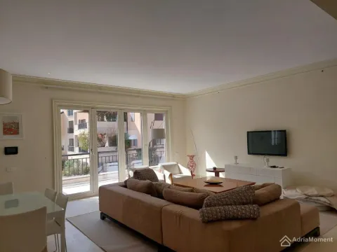 Sale, two bedroom apartment, 150m², Porto Montenegro, Tivat - image 4