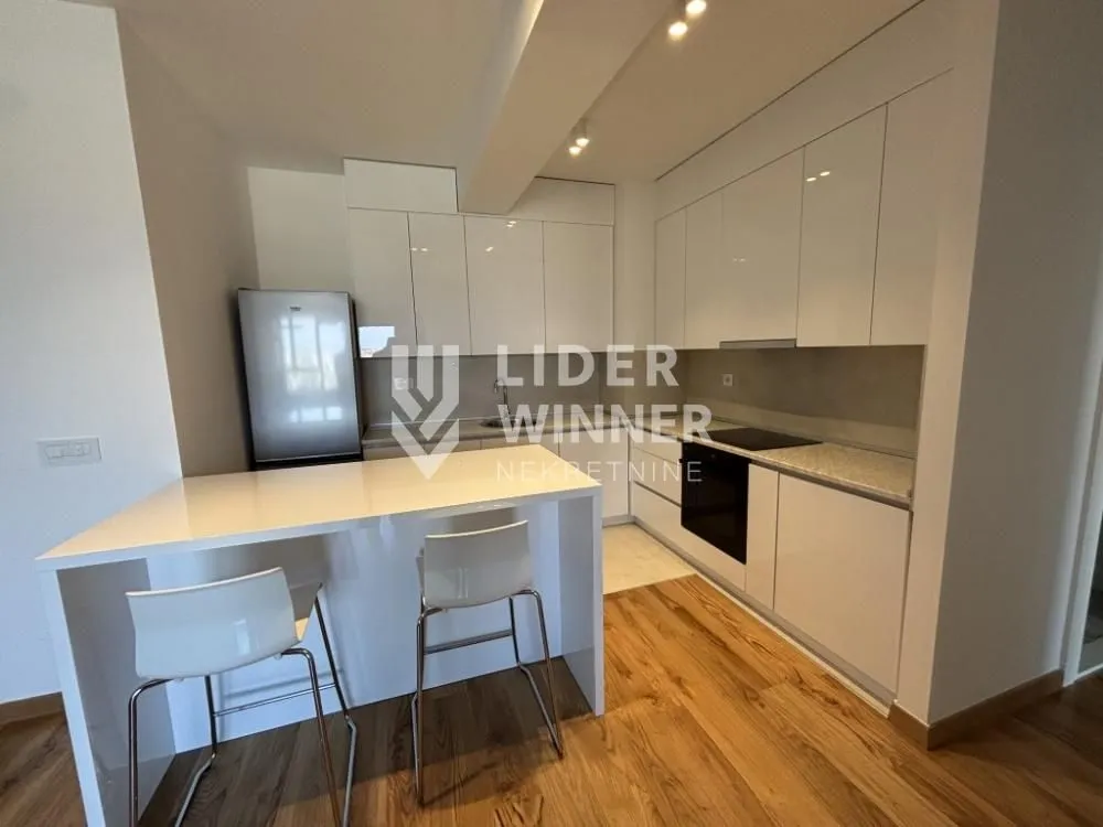 Rent, three bedroom apartment, 84m², Voždovac Sve Podlokacije, Beograd