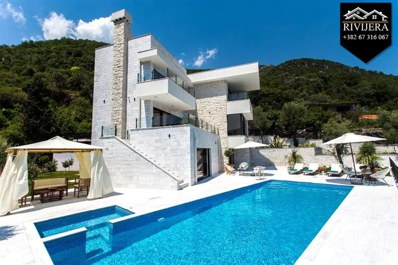 Prodaja, kuća, 323m², Đenovići, Herceg Novi