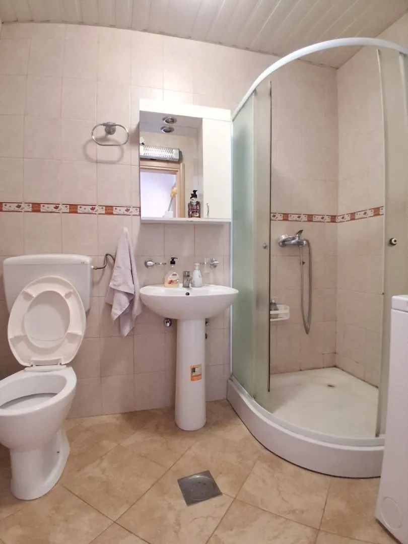 Izdavanje, jednosoban stan, 40m², Stari Aerodrom, Podgorica
