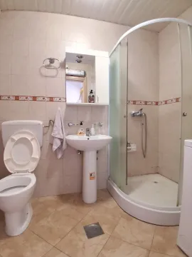 Izdavanje, jednosoban stan, 40m², Stari Aerodrom, Podgorica - image 7
