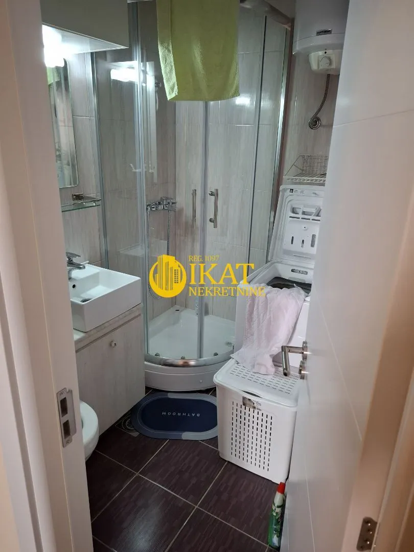 Izdavanje, dvosoban stan, 52m², Karaburma, Palilula Sve Podlokacije