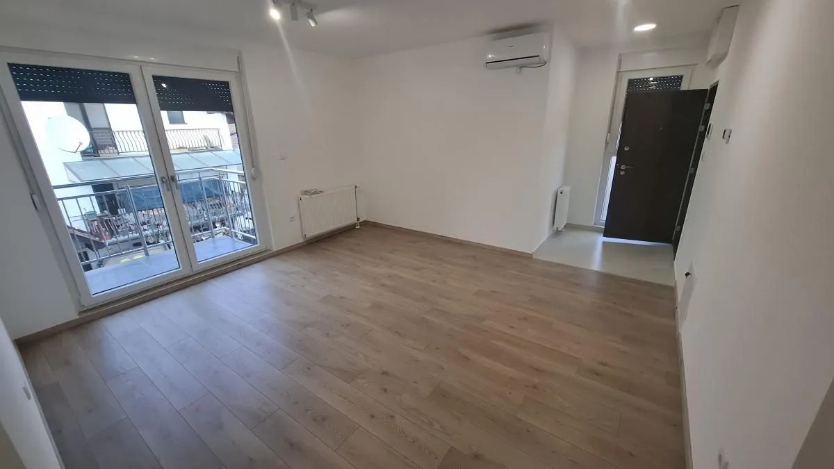 Izdavanje, četvorosoban stan, 88m², Telep, Novi Sad Sve Podlokacije