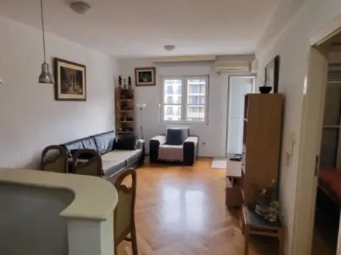 Izdavanje, jednosoban stan, 45m², Ljubović, Podgorica - image 9