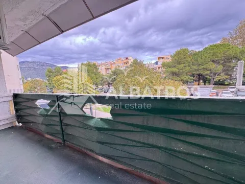 Prodaja, dvosoban stan, 77m², Centar, Bar - image 22
