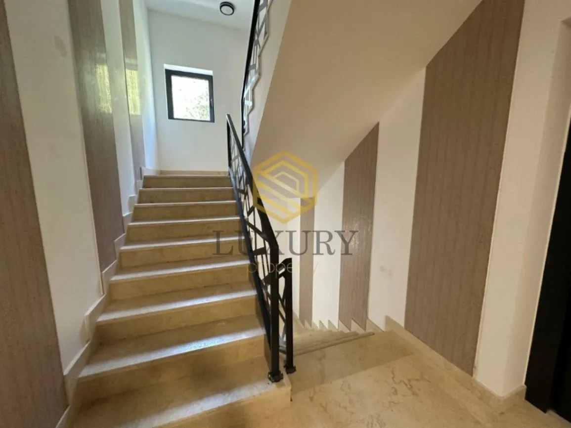 Prodaja, jednosoban stan, 47m², Centar, Podgorica
