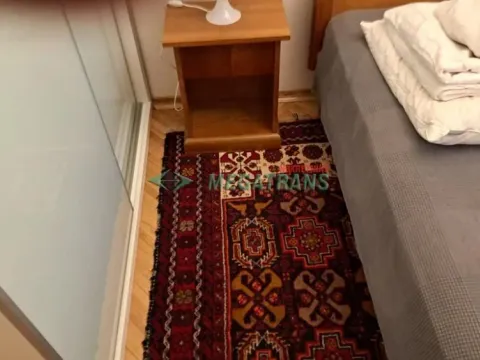 Izdavanje, četvorosoban stan, 98m², Centar, Novi Sad - image 10