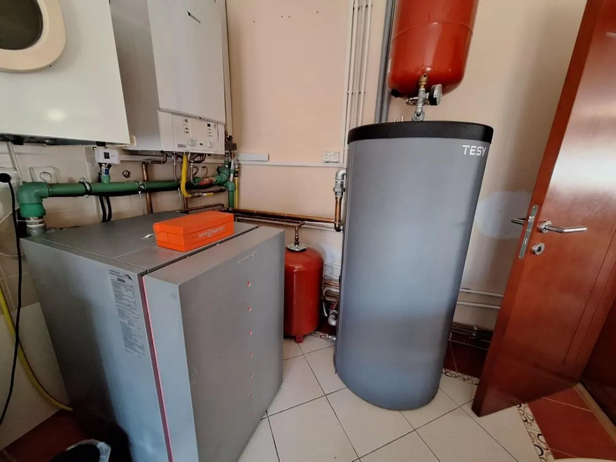 Sale, house, 253m², Adice, Novi Sad Sve Podlokacije