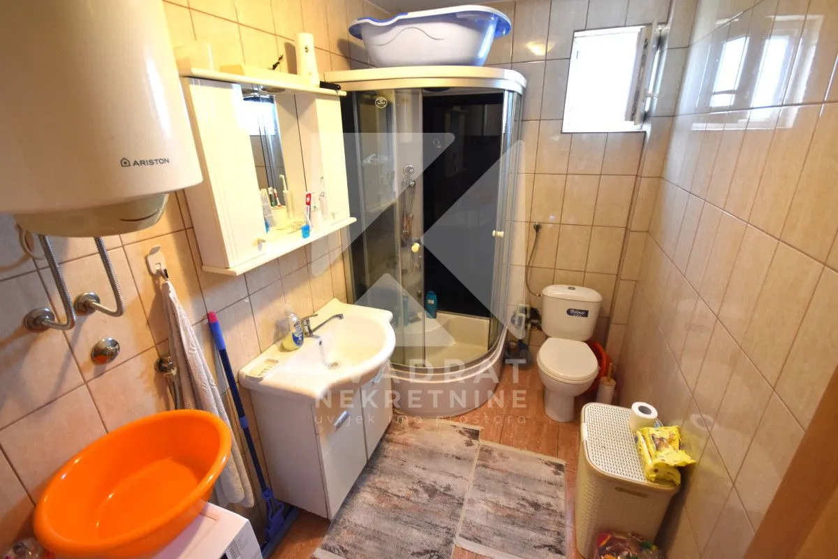Prodaja, kuća, 220m², Donji Kokoti, Podgorica