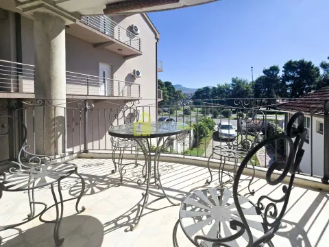 Izdavanje, kuća, 270m², Masline, Podgorica - image 6