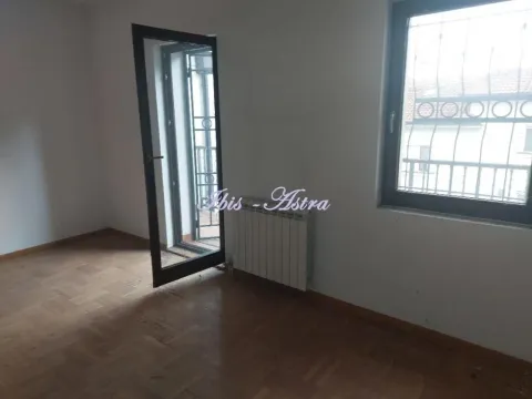 Sale, four bedroom apartment, 202m², Savski Venac, Beograd - image 15