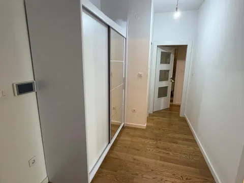 Prodaja, dvosoban stan, 78m², Centar, Podgorica - image 4