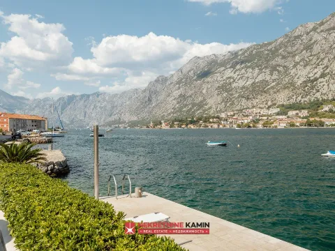 Sale, three bedroom apartment, 103m², Muo, Kotor - image 9