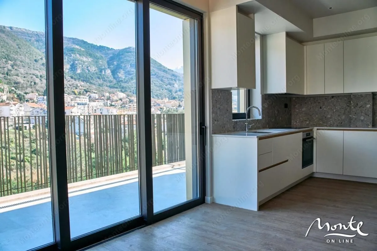 Prodaja, dvosoban stan, 102m², Tivat, Crna Gora