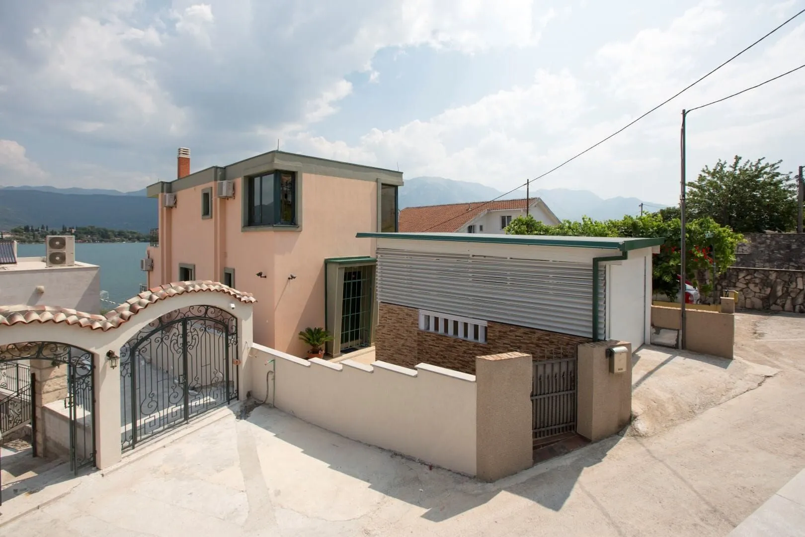 Prodaja, kuća, 170m², Radovići, Tivat