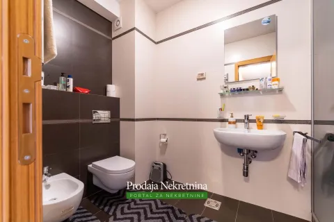 Rent, two bedroom apartment, 130m², Centar, Bar - image 11