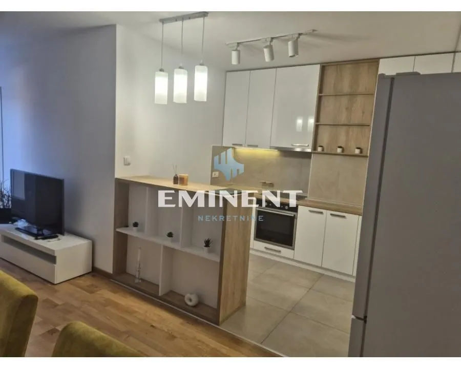 Izdavanje, dvosoban stan, 53m², Kluz, Zvezdara Sve Podlokacije