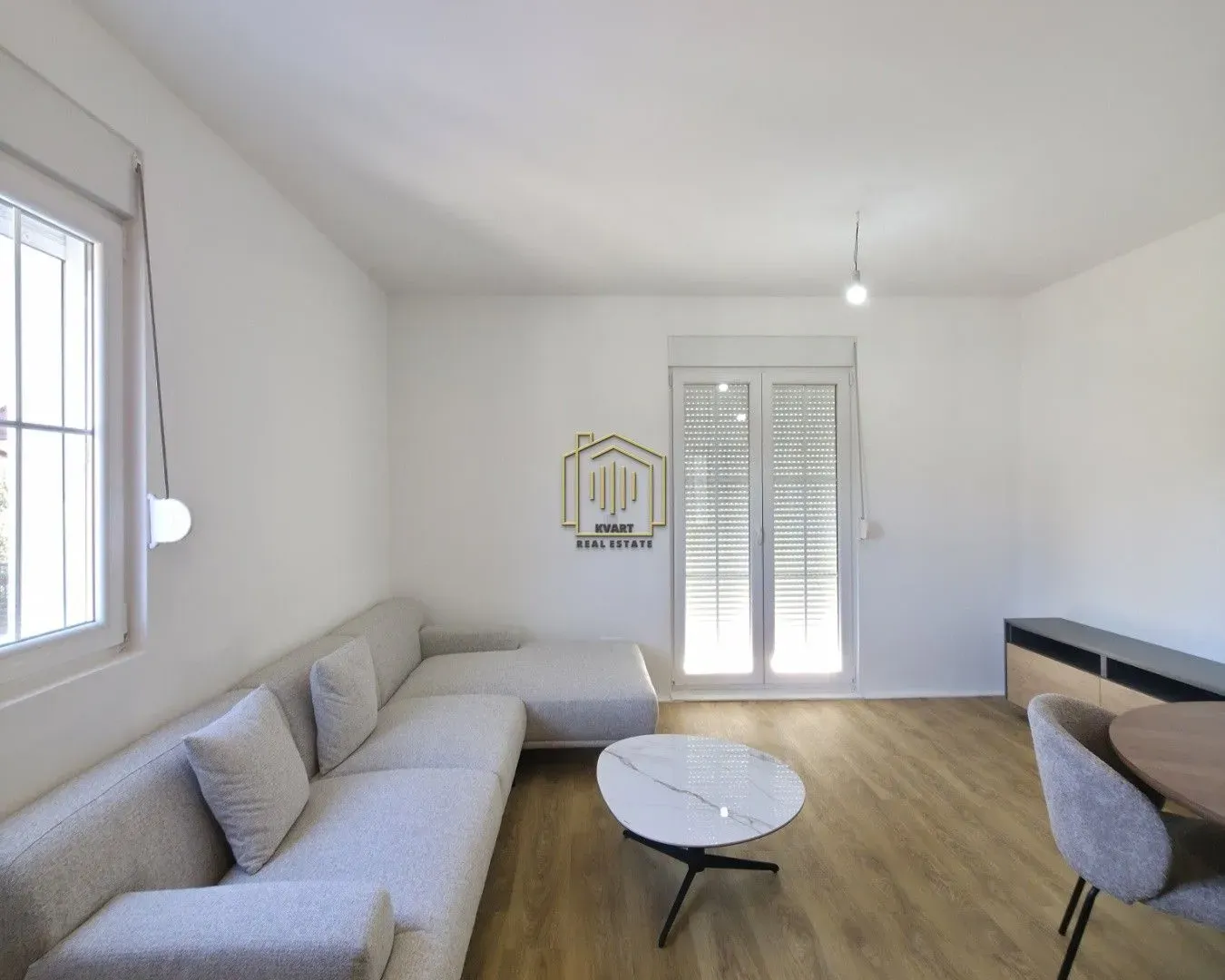 Prodaja, dvosoban stan, 64m², Cetinje, Crna Gora