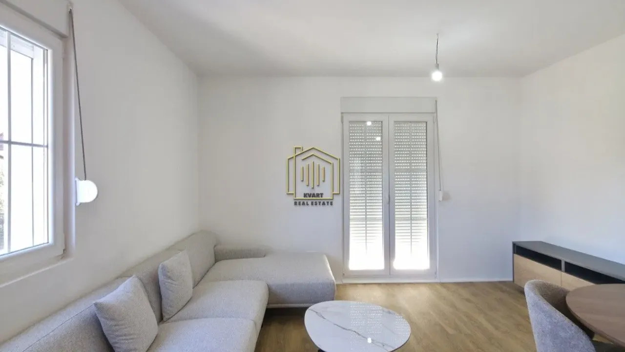 Prodaja, dvosoban stan, 64m², Cetinje, Crna Gora