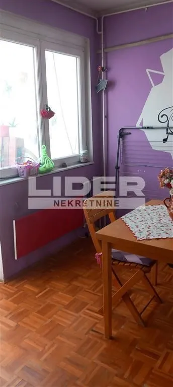 Prodaja, trosoban stan, 88m², Novi Beograd Blok 72, Novi Beograd Sve Podlokacije