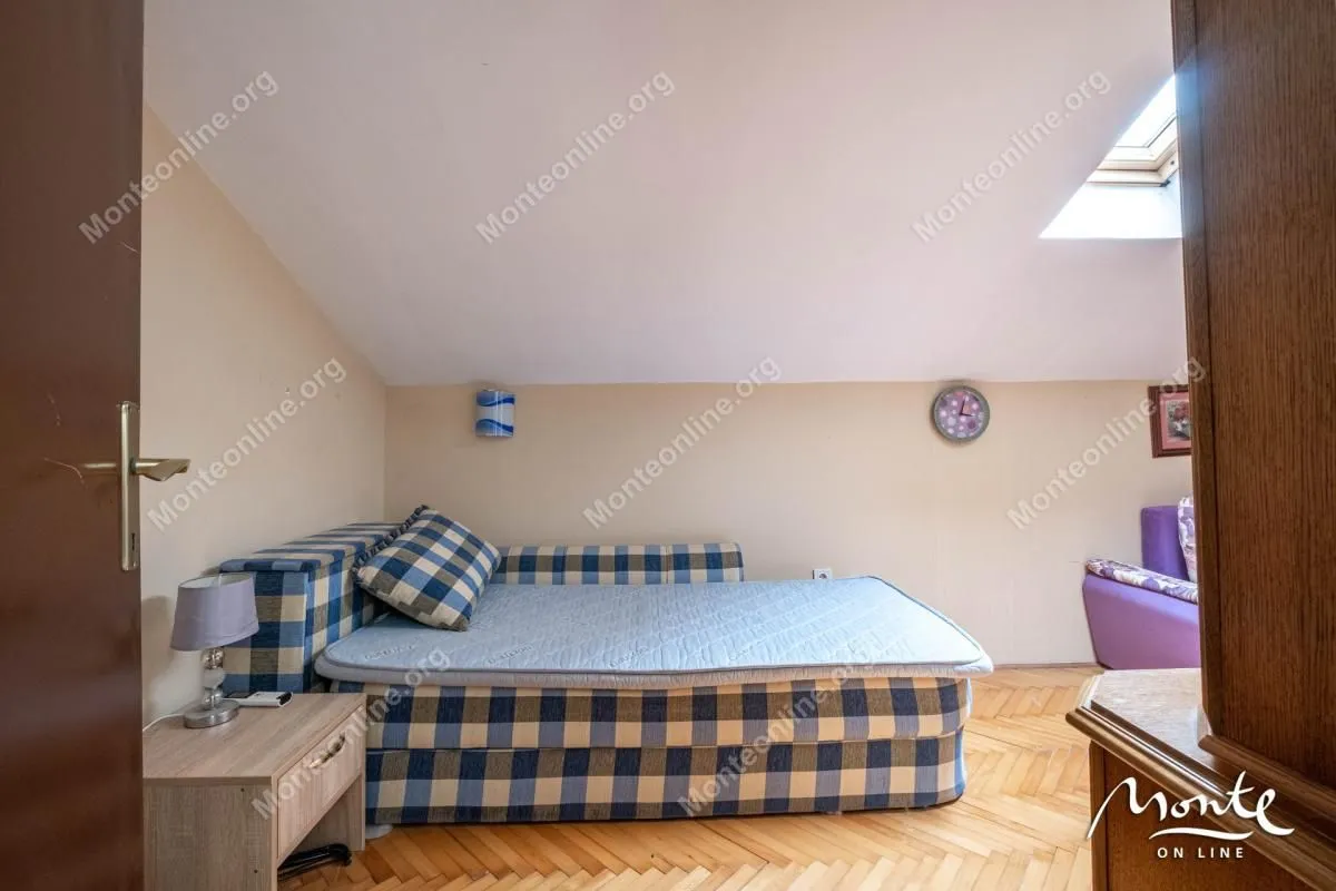 Prodaja, trosoban stan, 63m², Tivat, Crna Gora
