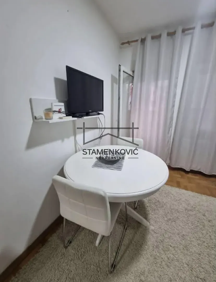 Izdavanje, dvosoban stan, 40m², Podbara, Novi Sad Sve Podlokacije