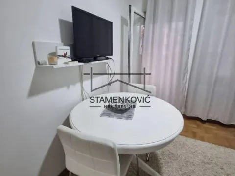 Izdavanje, dvosoban stan, 40m², Podbara, Novi Sad Sve Podlokacije - image 3