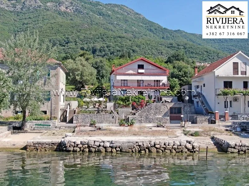 Prodaja, kuća, 250m², Baošići, Herceg Novi