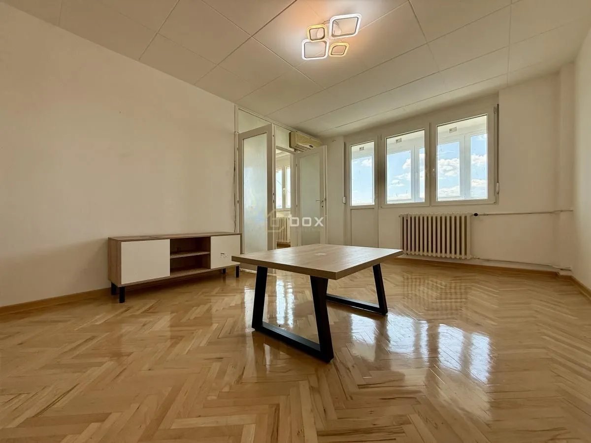 Prodaja, trosoban stan, 70m², Medijana, Niš