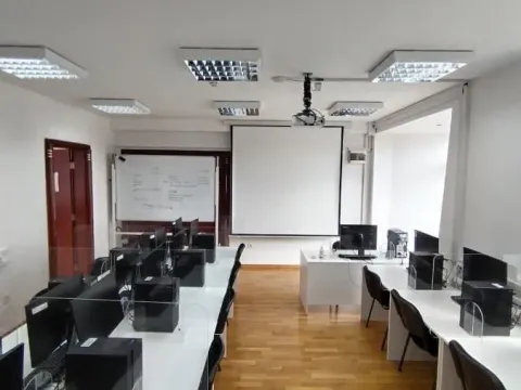 Izdavanje, poslovni prostor, 500m², Adamovićevo Naselje, Novi Sad Sve Podlokacije - image 10