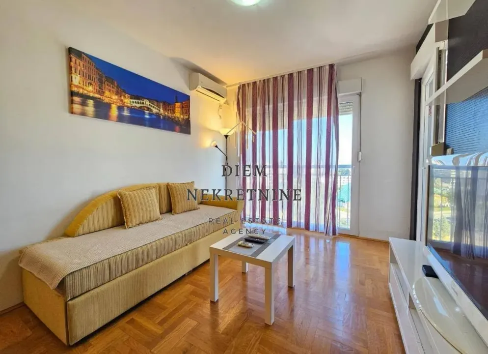 Sale, one bedroom apartment, 45m², Centar, Bar