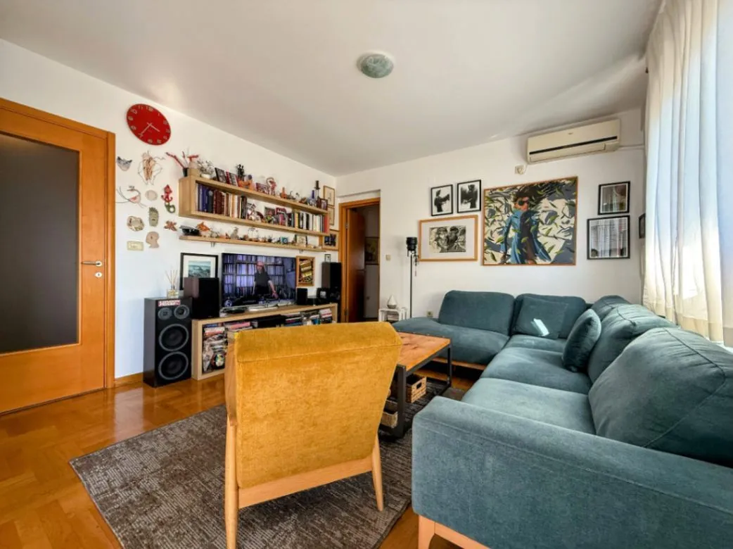 Prodaja, trosoban stan, 83m², Stari Aerodrom, Podgorica
