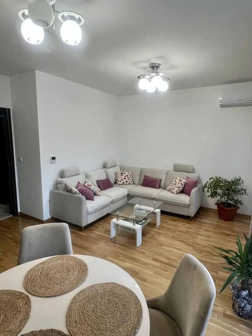 Rent, two bedroom apartment, 70m², Babin Do, Budva