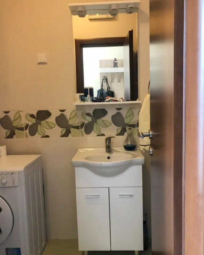 Izdavanje, kuća, 120m², Stari Aerodrom, Podgorica