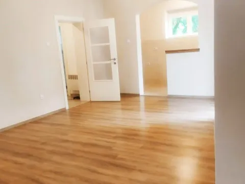 Rent, office space, 90m², Gorica C, Podgorica - image 4