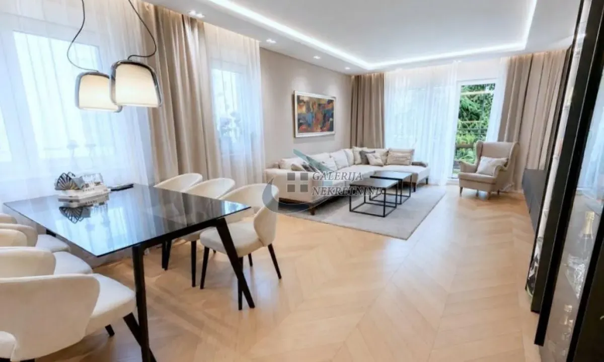 Prodaja, trosoban stan, 87m², Savski Venac, Beograd