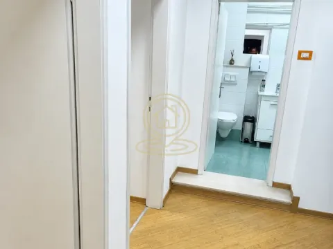 Izdavanje, poslovni prostor, 58m², Vračar Sve Podlokacije, Beograd - image 3